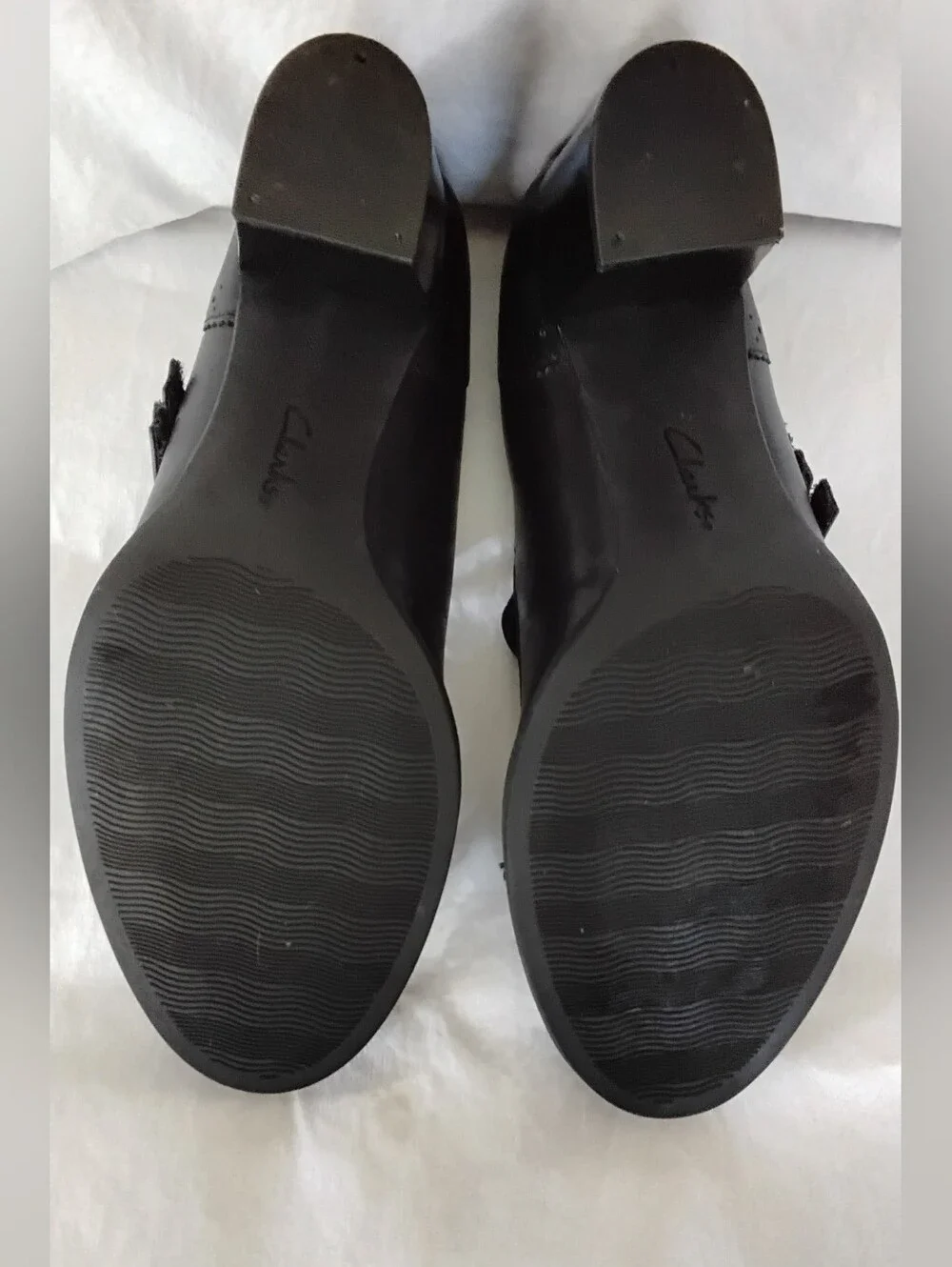 Womens Black Leather Clarks Mary Jane Pumps